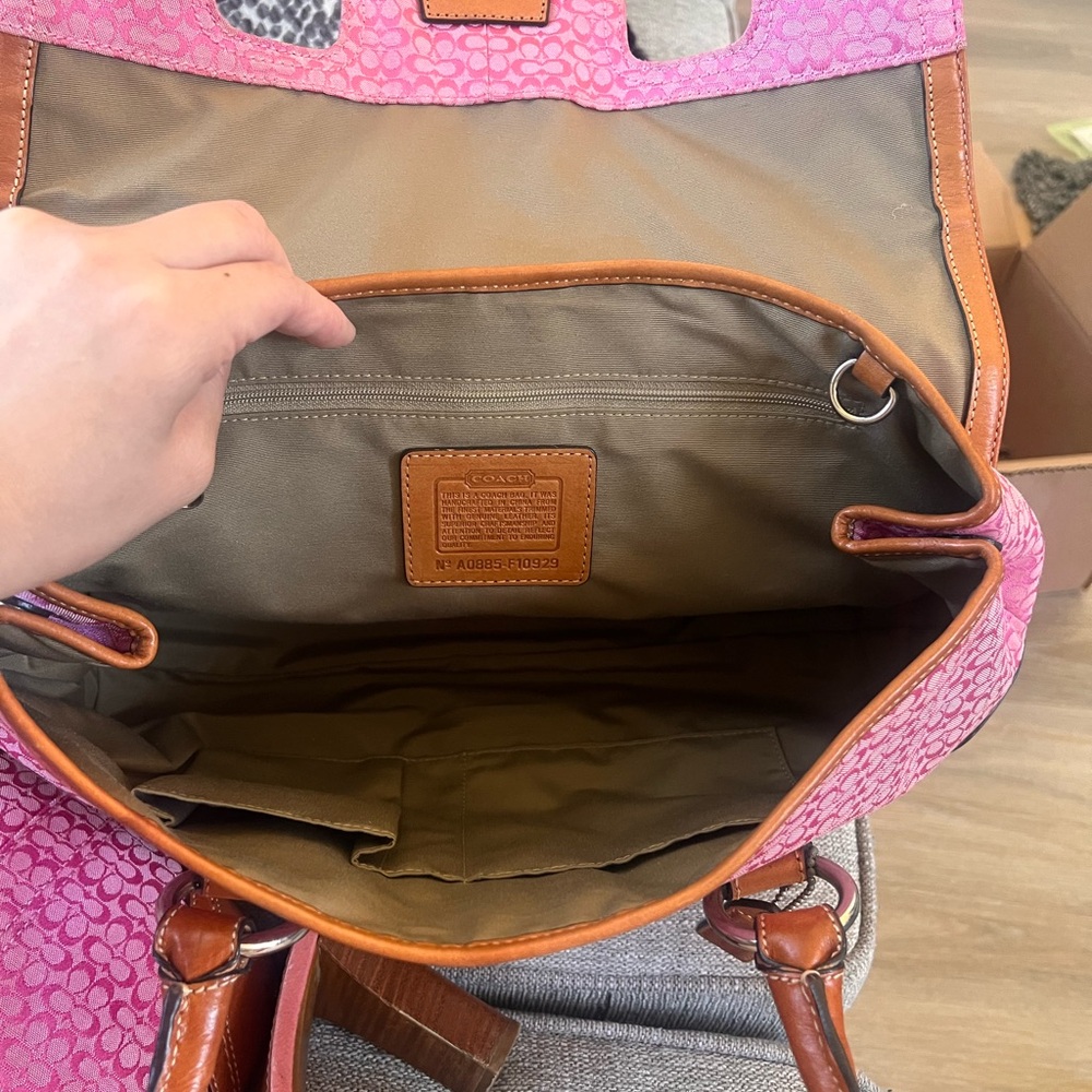 Coach Rare Pink and Brown Signature Ashley Flap Hampton Soho Shoulder Bag - Picture 6 of 8